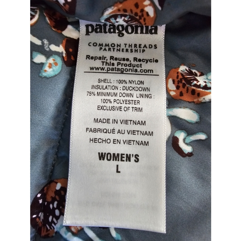 Patagonia Women's Hooded Bivy Vest - Picture 7 of 12
